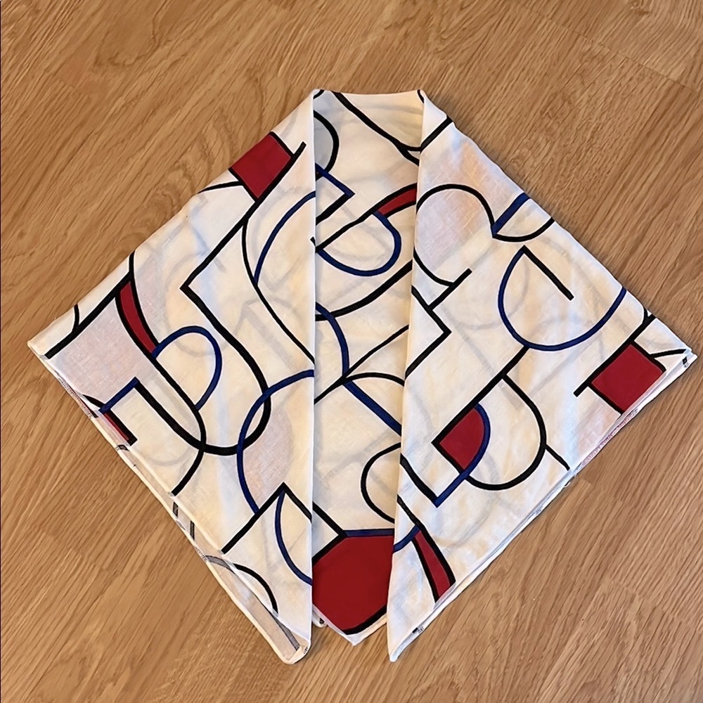 Geometric Pattern Scarf Square